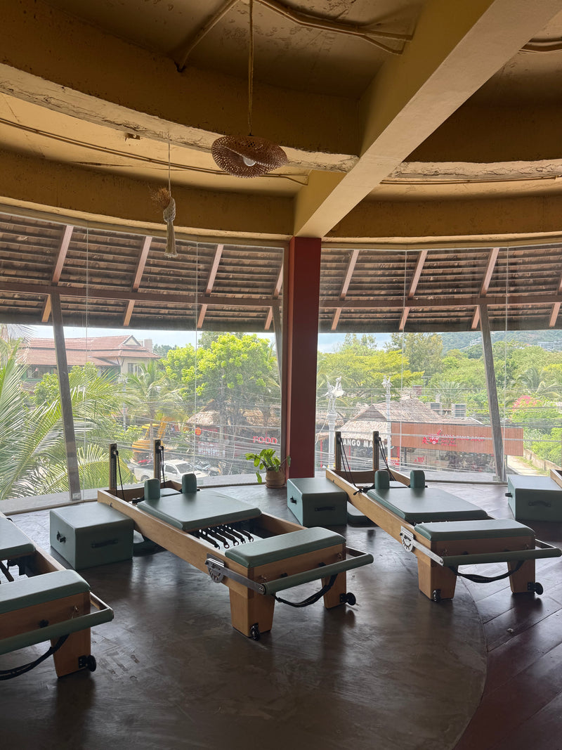 Mudras and Movements, Choeng Mon