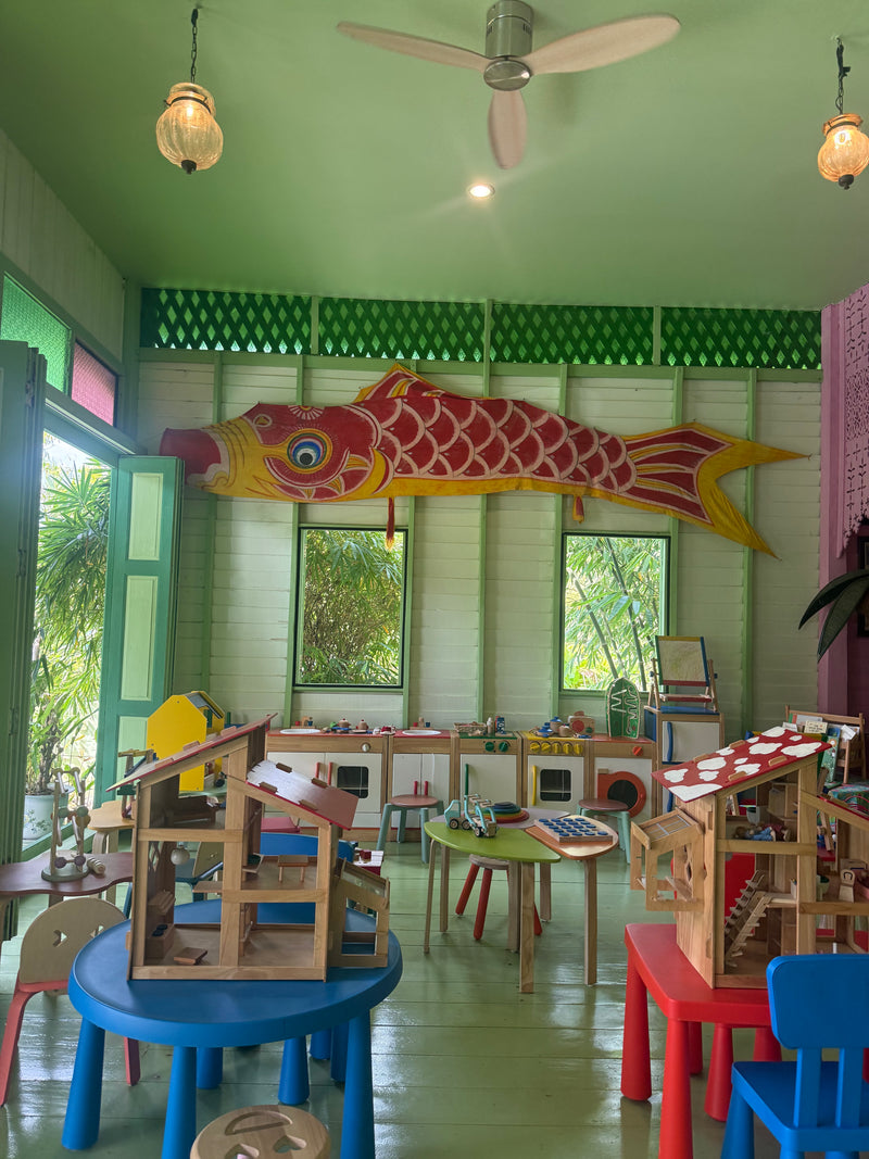 Grandfather's House, Na Mueang