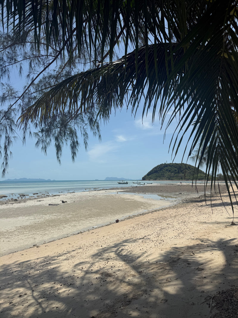 Laem Yai Beach, Maenam